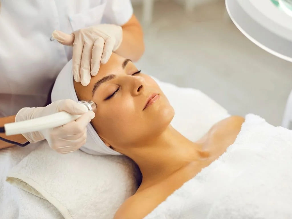 Limpieza facial con alta frecuencia 02