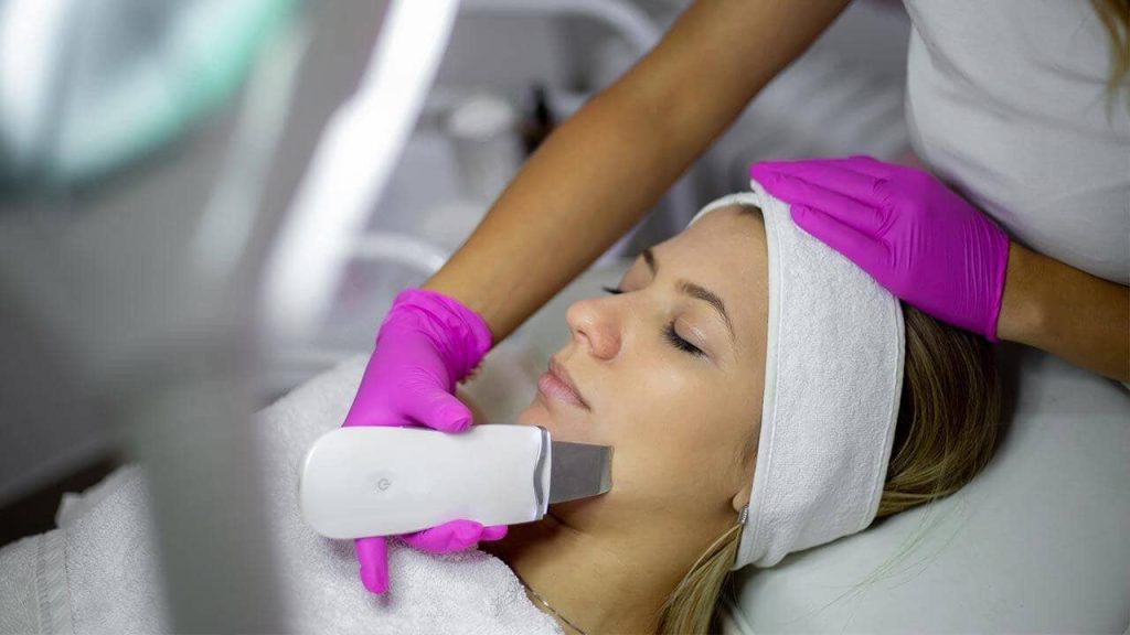 Limpieza facial con paleta ultrasonica 02