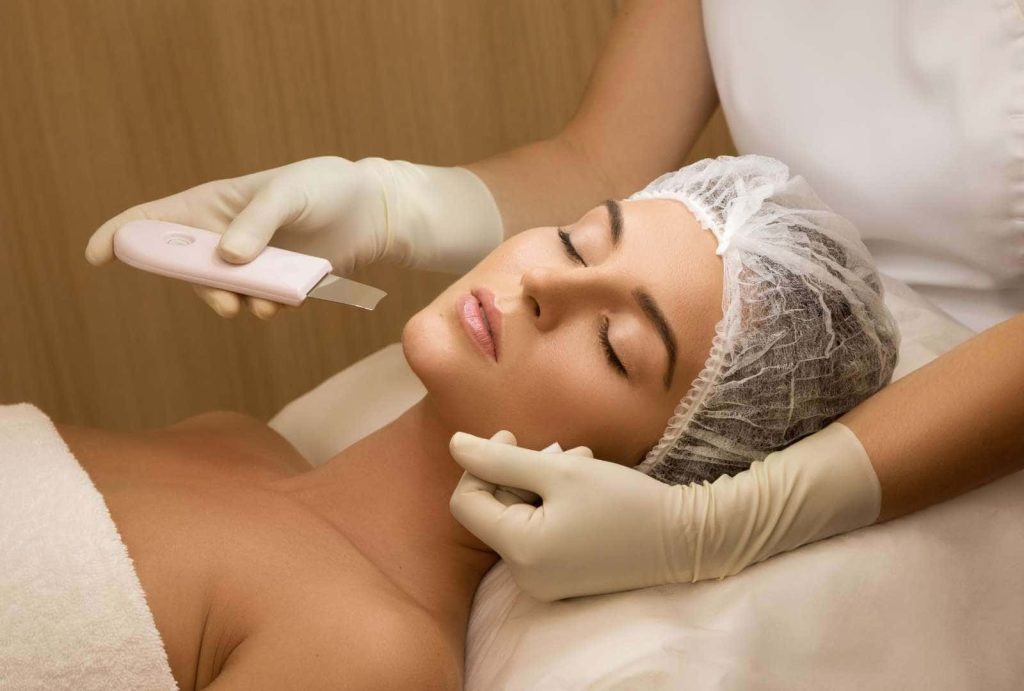 Limpieza facial con paleta ultrasonica 03